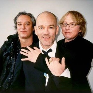 Disco novo do R.E.M. terá participação de Eddie Vedder, Patti Smith, Peaches