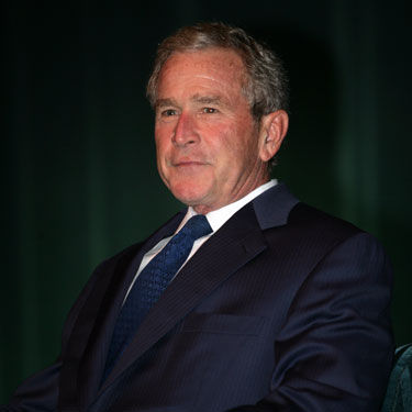 "Insinuar que eu era racista por causa da resposta do governo ao Katrina representa o mais baixo calão", diz Bush