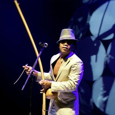 Carlinhos Brown disponibiliza o álbum Diminuto para download gratuito