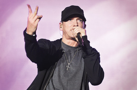 Eminem ganhou a admiração das mulheres em seu CD mais recente