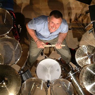"Fico contente com o sucesso e boa recepção que conseguiu o Muse, um grupo que tem clara influência de prog rock", diz Carl Palmer