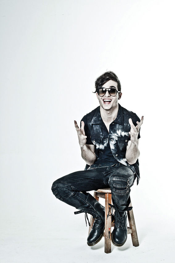 Trabalhando com o pai e o grupo Hori, Fiuk quer gravar sozinho e sonha com os Estados Unidos