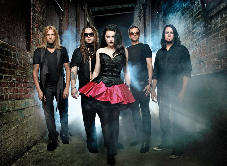 RENOVADOS Amy Lee se diz apaixonada de novo pelo Evanescence