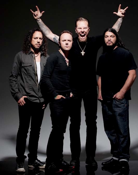 EM CASA (Da esq. para a dir.) Kirk Hammett, Lars Ulrich, James Hetfi eld e Robert Trujillo: o Metallica volta ao Brasil