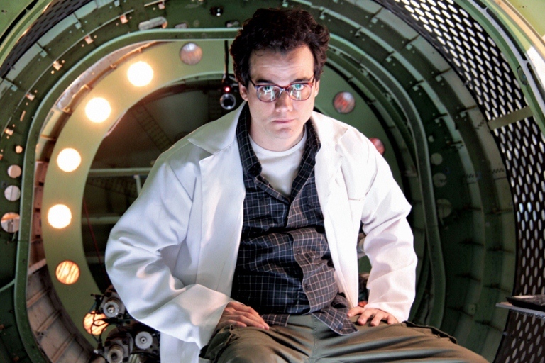 Moura é Zero, cientista nerd