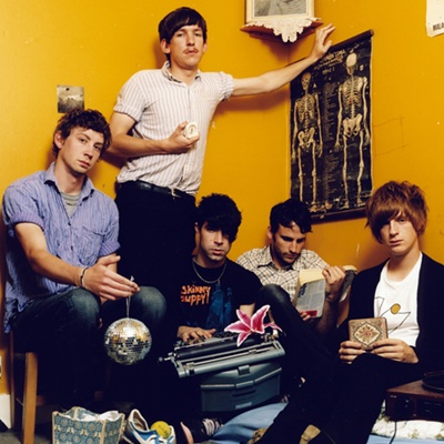 Foals deverá lançar álbum de inéditas no ano que vem