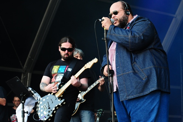 Ed Motta e Andreas Kisser