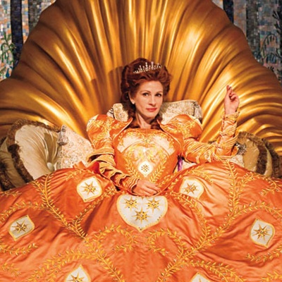 Filme sobre a Branca de Neve, com Julia Roberts no elenco, tem imagens divulgadas