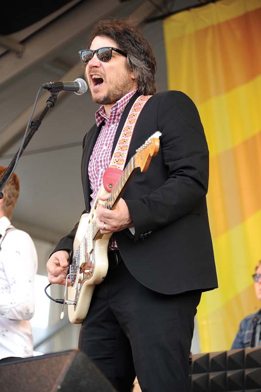 SEM PIADA Tweedy leva as músicas do Black Eyed Peas a sério