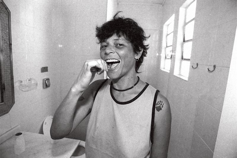 Tímida, Rebelde, Inimitável