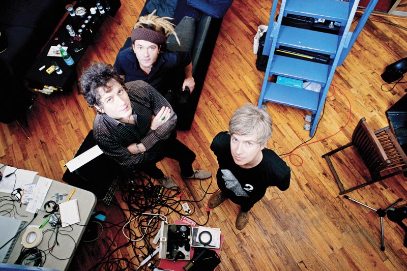 MENTE ZEN  Caws (à direita) e o Nada Surf: inspiração na filosofia