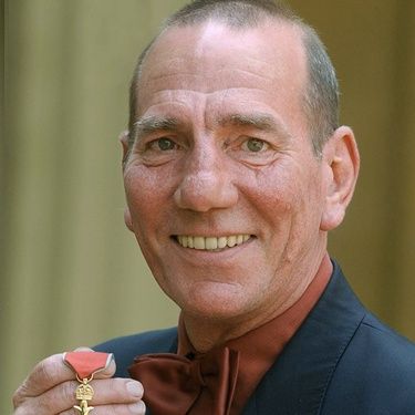 Pete Postlethwaite morreu aos 64 anos
