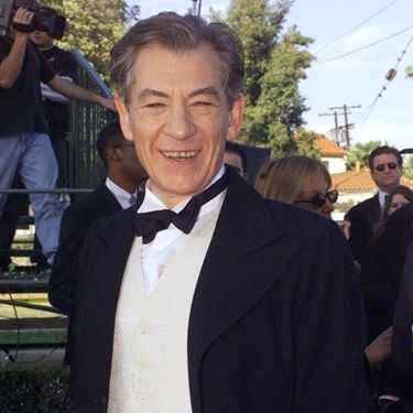 Como boatos davam conta, Ian McKellen é confirmado no elenco de O Hobbit
