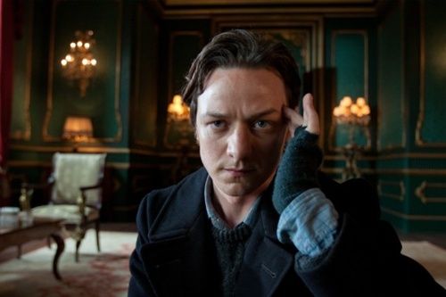 James McAvoy como o jovem Charles Xavier