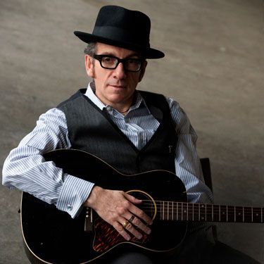Elvis Costello cancelou os dois shows que faria no Brasil no mês que vem
