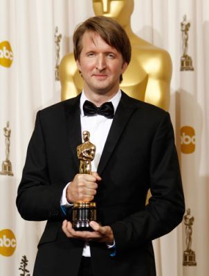 Tom Hooper, vencedor do Oscar por O Discurso do Rei, negocia para dirigir adaptação cinematográfica do musical Os Miseráveis