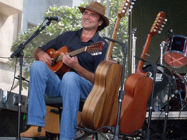 Almir Sater mostrou clássicos como "Chalana" e "Mês de Maio" na Virada Cultural