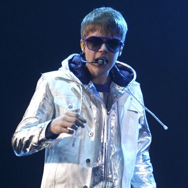 Justin Bieber atuará ao lado de Mark Wahlberg em filme que tem o basquete como temática