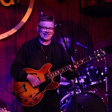 Norman Blake sorriu o tempo todo no show do Teenage Fanclub