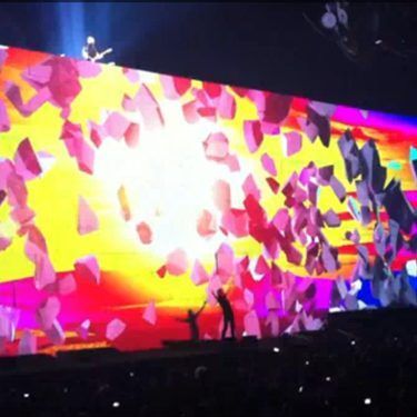 Gilmour, Mason e Waters no palco de The Wall, em uma das raras reuniões dos membros vivos da banda