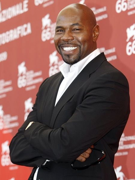Antoine Fuqua desiste de dirigir cinebio de Tupac