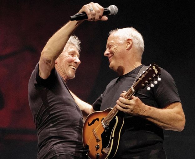 REUNIÃO POSSÍVEL Waters e Gilmour juntos no palco, em Londres