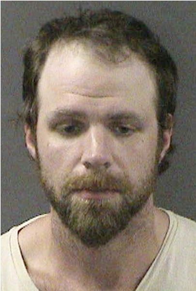 Michael Todd roubou seis vidros de analgésico de uma farmácia nos Estados Unidos