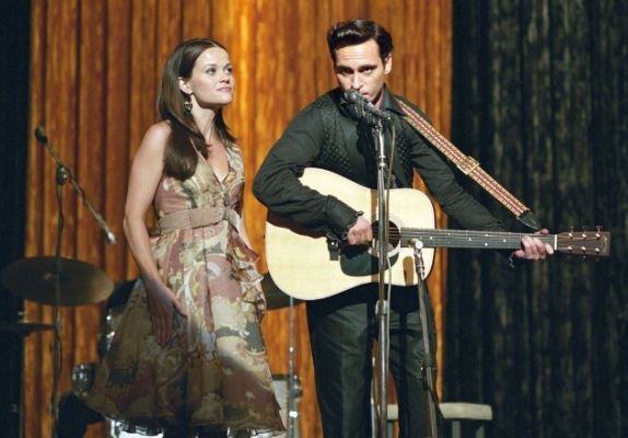 June Carter e Johnny Cash - Reese Witherspoon e Joaquin Phoenix