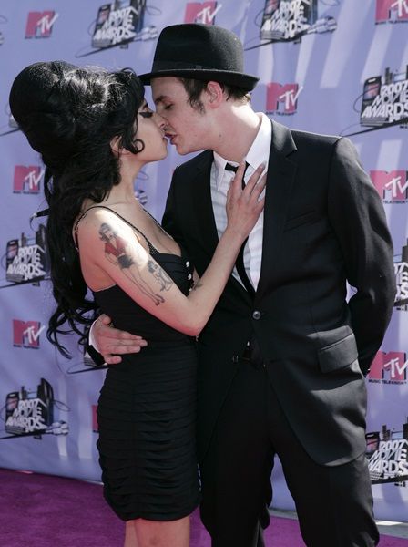Amy Winehouse e Blake Fielder-Civil, em junho de 2007, no MTV Movie Awards