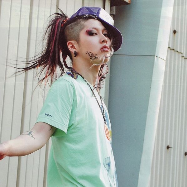 Cantor japonês Myiavi se apresenta no último dia do SWU