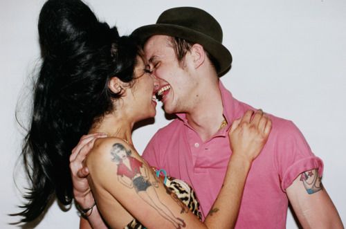 Terry Richardson divulga fotos de Amy Winehouse feitas em seu estúdio
