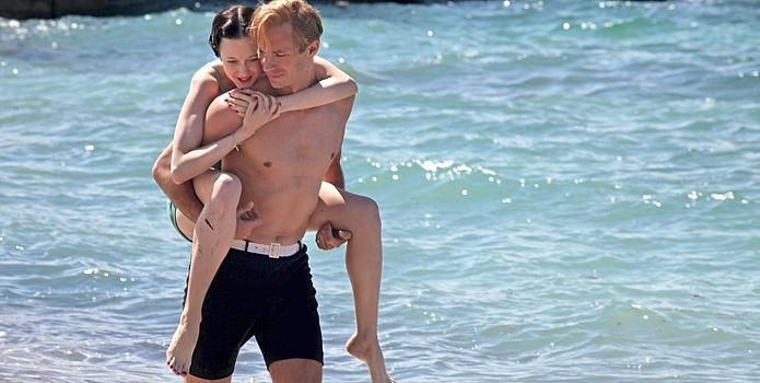 James D'Arcy e Andrea Riseborough em W.E.