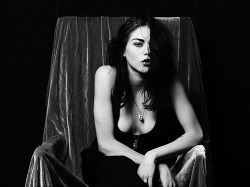 Frances Bean Cobain posou para o fotógrafo e estilista Hedi Slimane