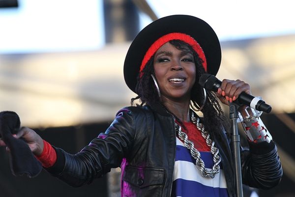 Lauryn Hill em show em abril de 2011, no festival Coachella