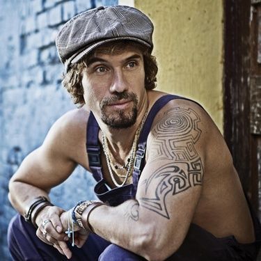 Macaco, que canta a música de abertura da nova temporada de Malhação