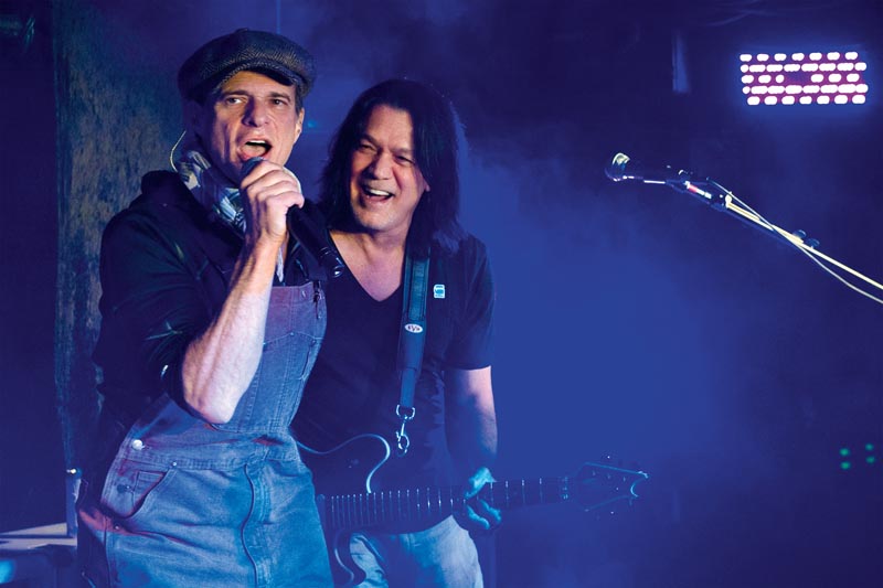 AMIGOS NOVAMENTE  Roth e Van Halen deixaram as diferenças de lado