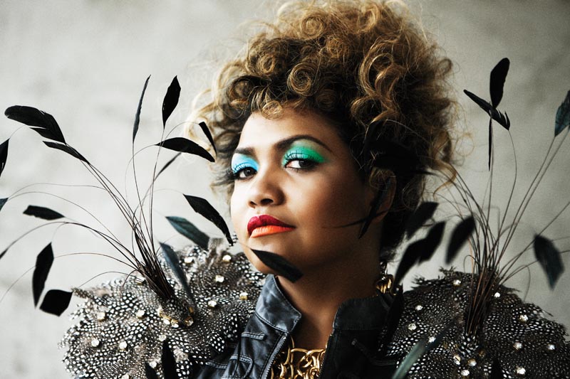 NOVO FEMINISMO  “A questão de a mulher deixar de ser mulher me incomoda”