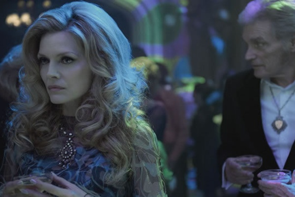 Michelle Pfeiffer - Dark Shadows