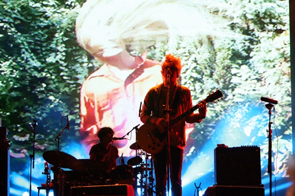 Outras que integraram o show neste retorno do MGMT ao Brasil foram "Siberian Breaks" e "Congratulations", que encerrou a apresentação.