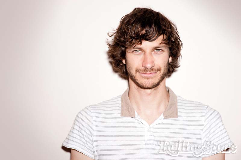 EXPERIMENTOS “Gosto de ver o que acontece quando você colide certas coisas”, diz Gotye