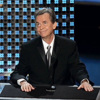 Dick Clark morreu aos 82 anos. Ele ficou mais conhecido como o apresentador do programa American Bandstand.
