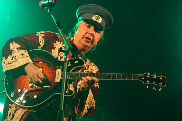 Sérgio Dias reclamou diversas vezes do som na Virada Cultural