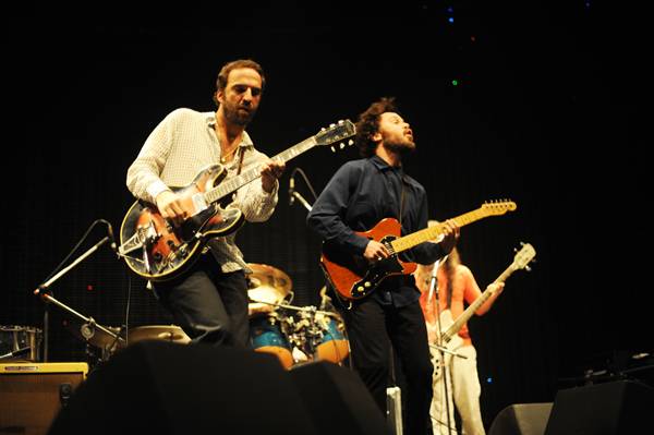 Repertório contou com seis músicas do primeiro disco da banda, lançado em 1999