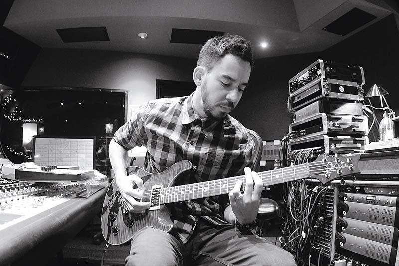 RESGATE Mike Shinoda comanda as gravações do novo disco do Linkin Park