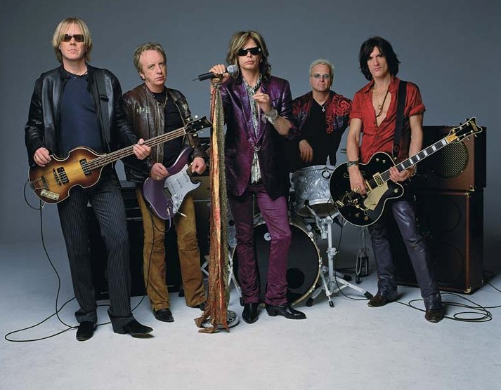 SUPERAÇÃO Depois de anos de brigas, o Aerosmith volta a gravar