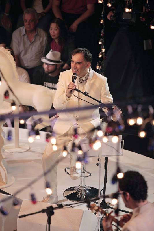 O compositor fala sobre o DVD Acústico MTV e os 30 anos do Titãs