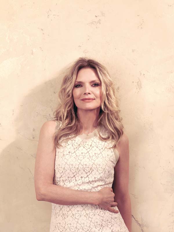 MULHER GATA Michelle incorporou a vilã Mulher-Gato no Batman de Burton