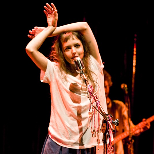 Mallu Magalhães no Sesc Vila Mariana