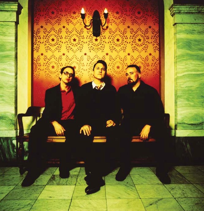 PARA VALER Greg Dulli (no centro) diz que a volta não exigiu muito do Afghan Whigs