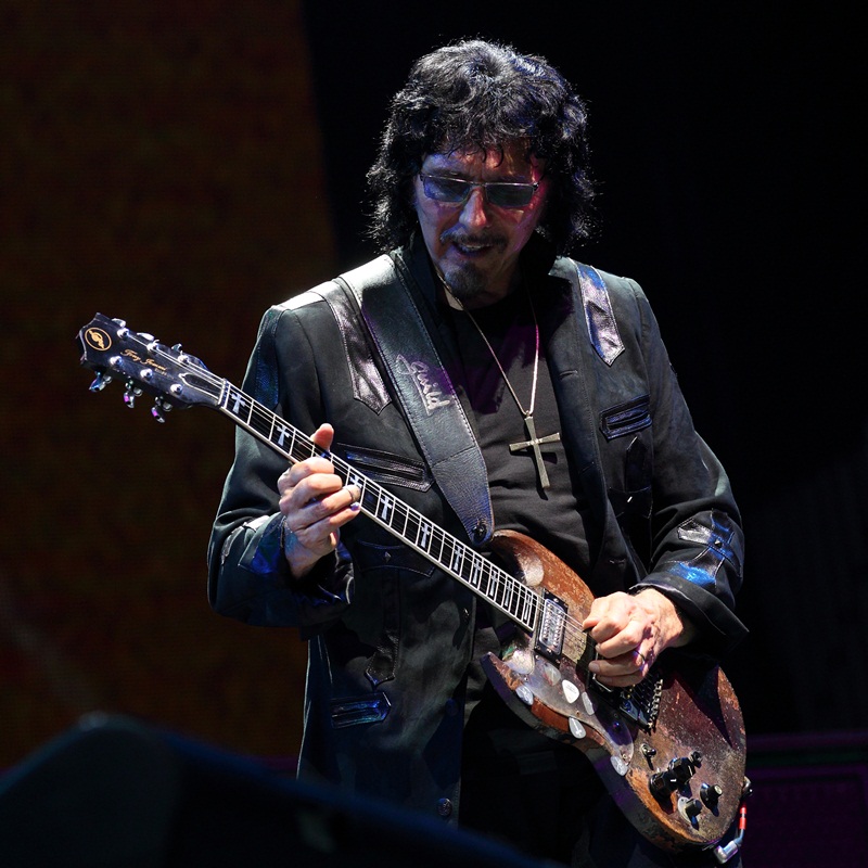 Tony Iommi mostrou porque é um dos maiores guitarristas do mundo
